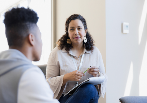 A Therapist in East Peoria IL talking with a client