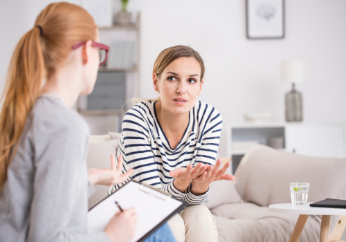 Woman talking about her Anxiety to a counselor in Peoria IL